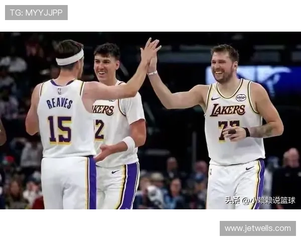 雄鹿送湖人败詹皇三双东契奇六犯